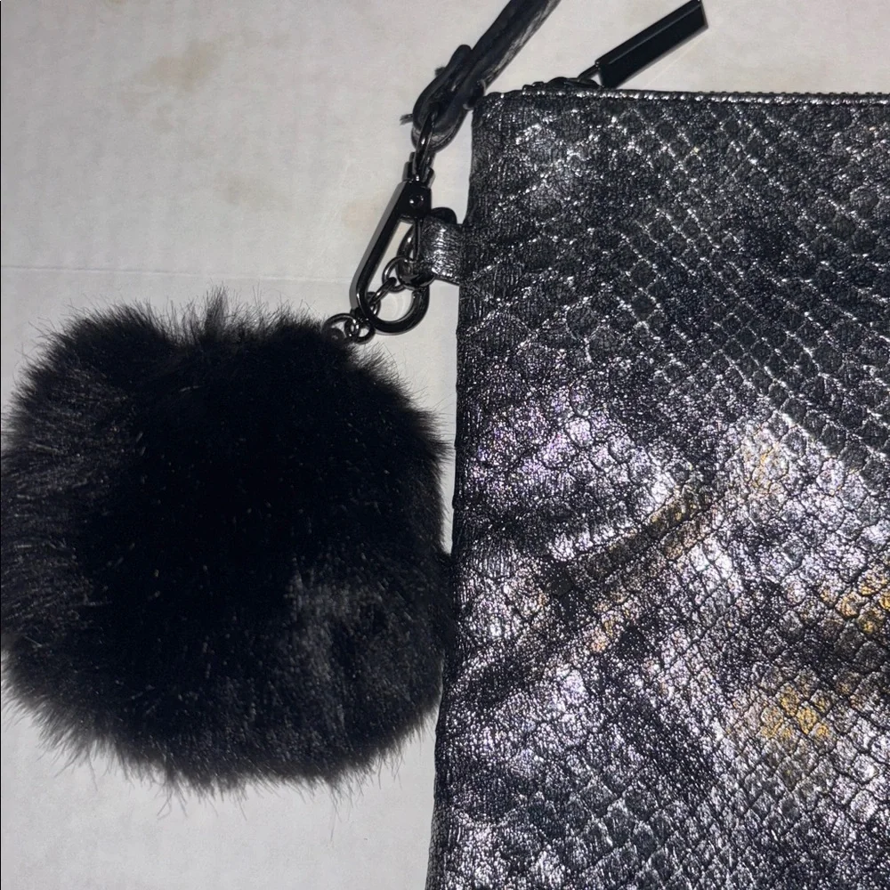 BLACK SILVER METALLIC FAUX SNAKESKIN DESIGN CLUTCH SOFT PLEATHER LIKE MATERIAL